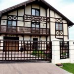 Загородный дом в стиле фахверк фото